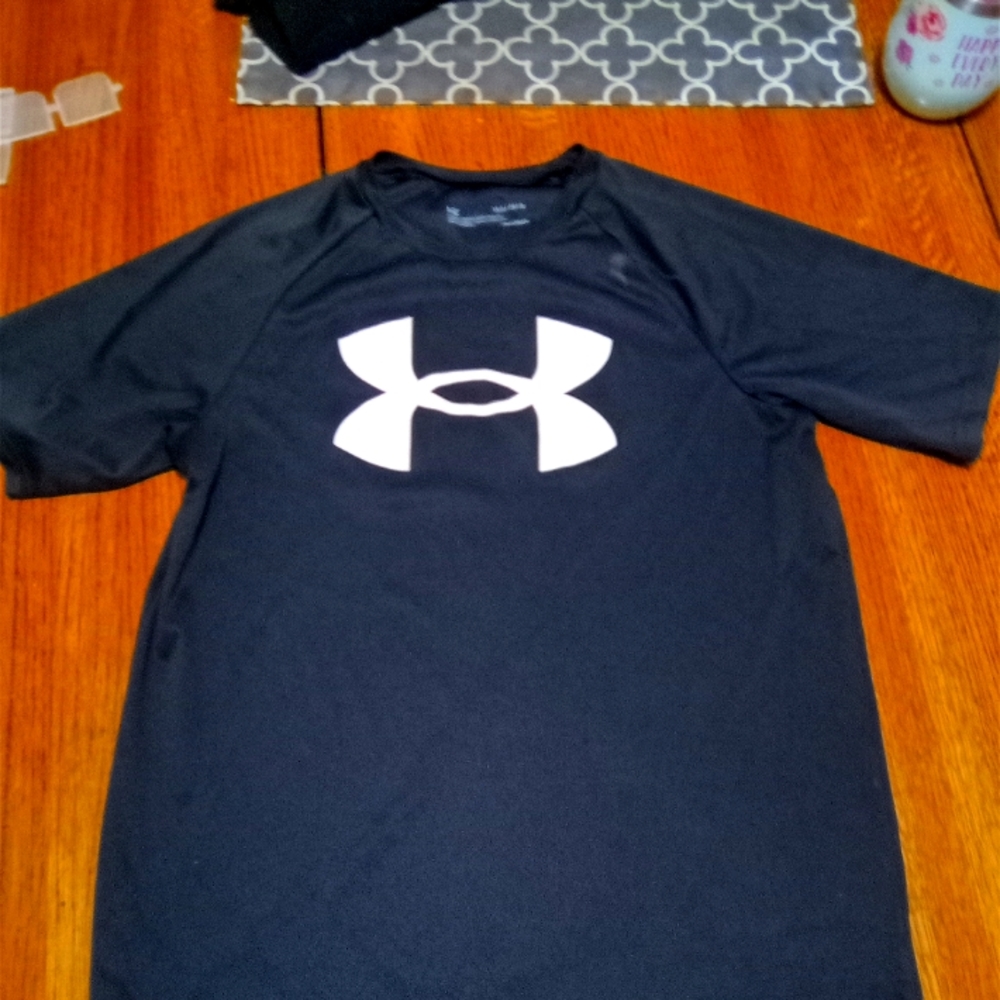 Black workout T-shirt